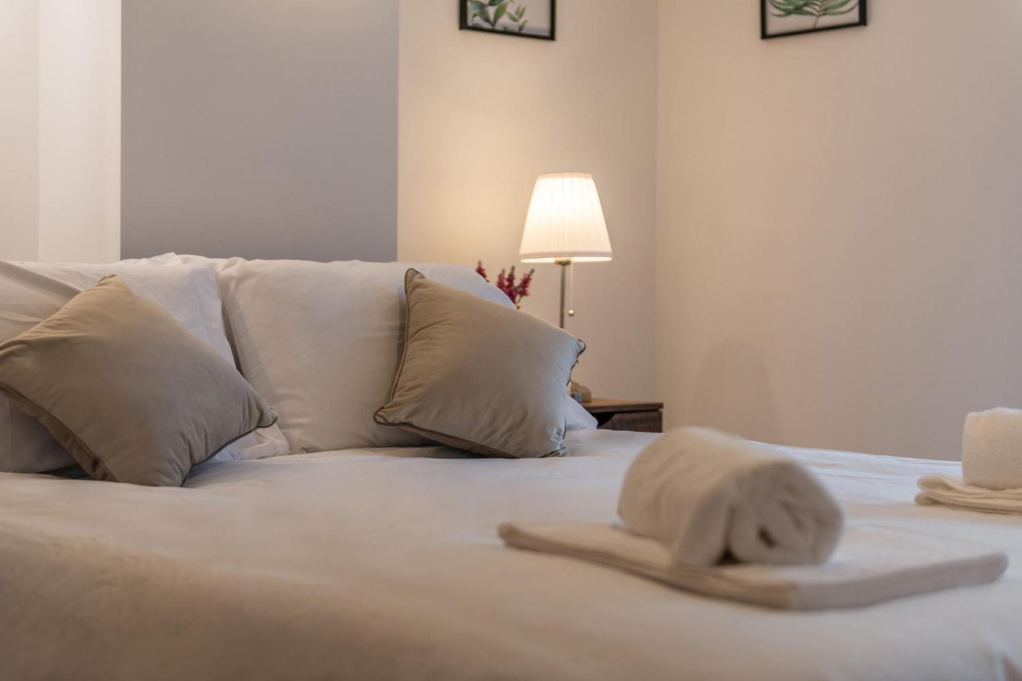 A Golden Haven Retreat In London Apartment Ngoại thất bức ảnh
