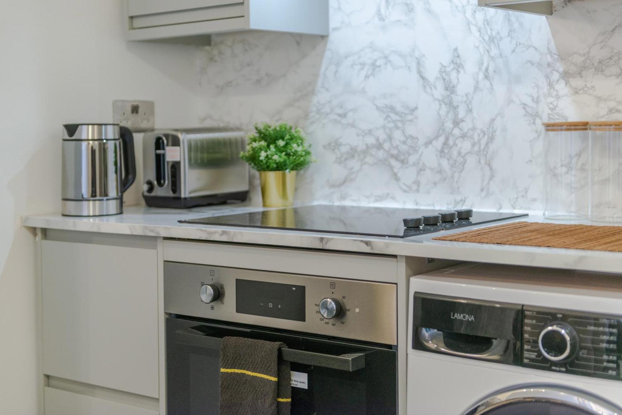 A Golden Haven Retreat In London Apartment Ngoại thất bức ảnh