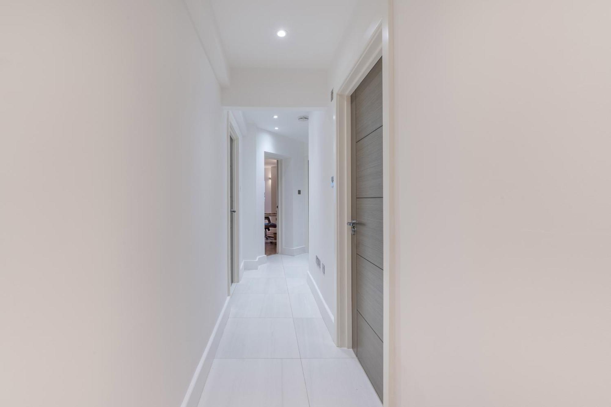 A Golden Haven Retreat In London Apartment Ngoại thất bức ảnh